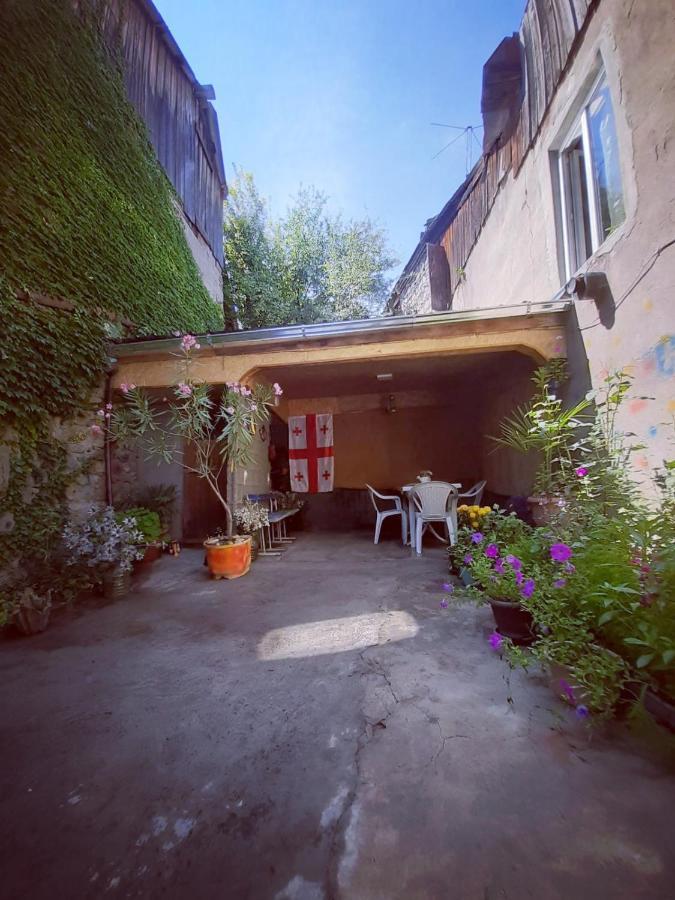 Hotel Host Family Achalziche Exterior foto